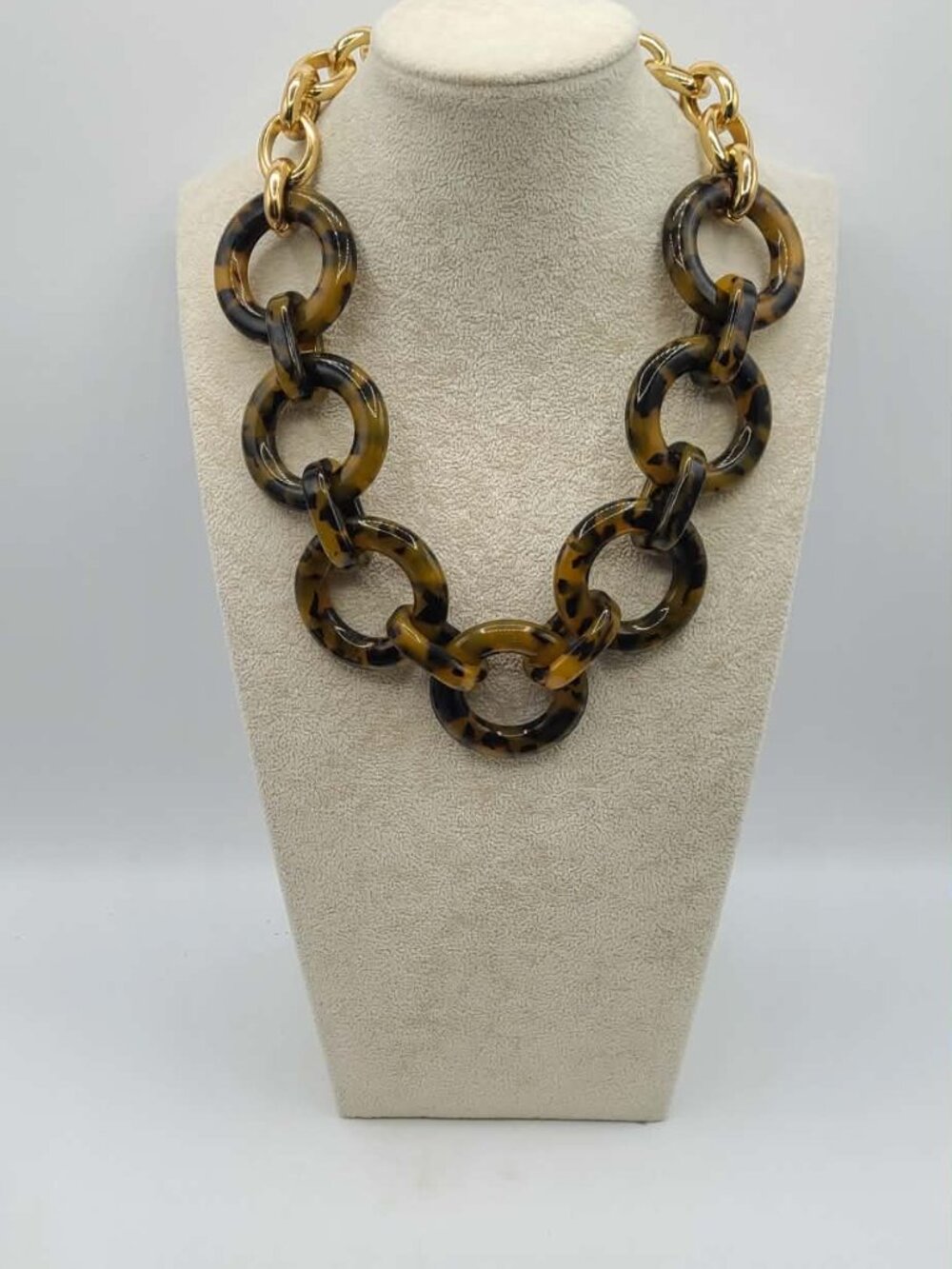 J Crew Oversized Chunky Faux Tortoise Gold Tone Necklace NWOT - Picture 5 of 13